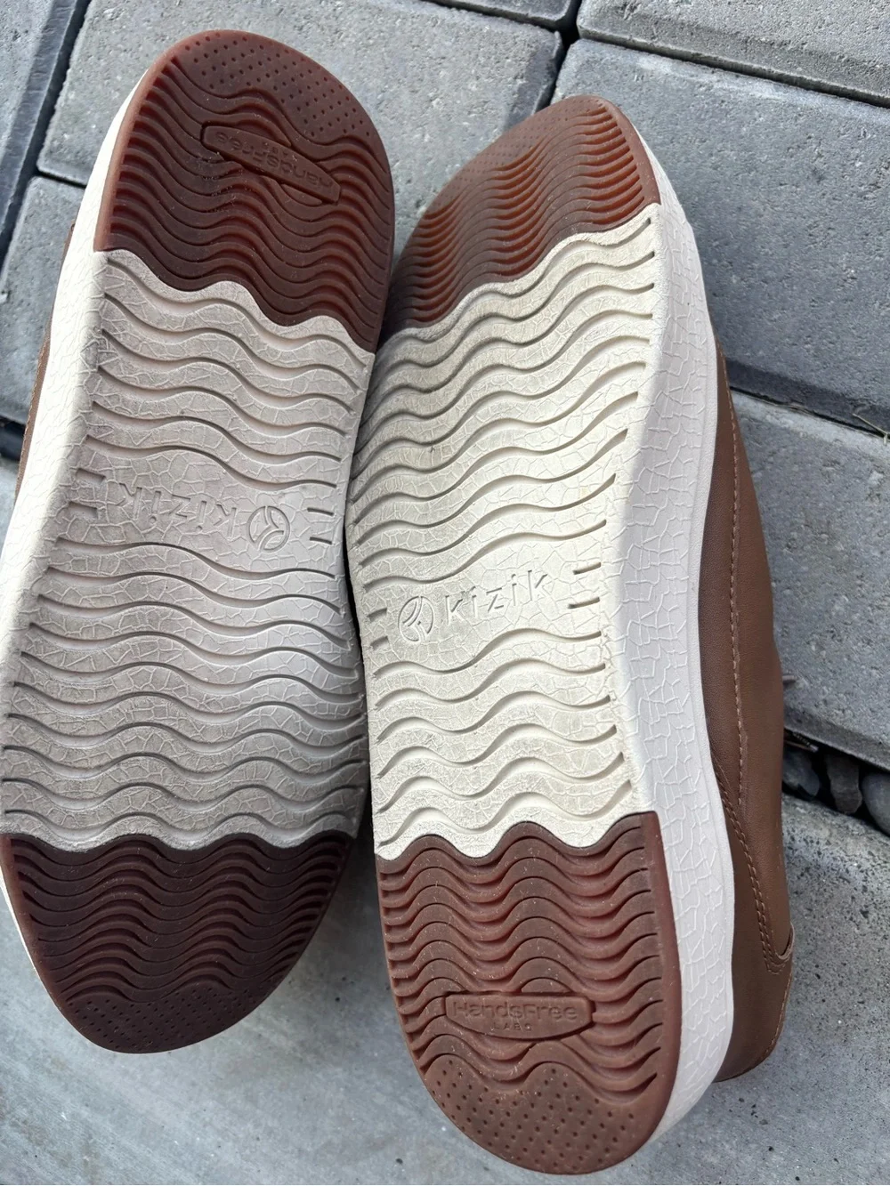 Kizik Vegas Chestnut Leather Sneakers Men's 9.5 Wide / Women's 11 Wide EE